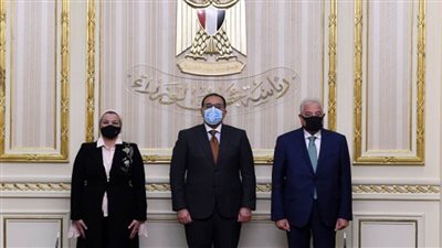 رئيس الوزراء يشهد مراسم توقيع بروتوكول تعاون بشأن تنفيذ وتجهيز الحديقة المركزية في شرم الشيخ (صور)