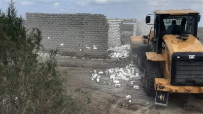 استمرار أعمال إزالة التعديات علي أراضي وأملاك الدولة ببورسعيد