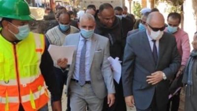 الداودي : تغيير خطوط المياه المتهالكة بمدينة قنا وإعادة رصف الطرق بجودة عالية قريبا  