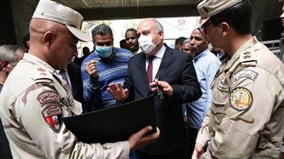 محافظ قنا يتابع الأعمال الإنشائية بوحدة صحة الأسرة بجزيرة العبل ضمن حياة كريمة  