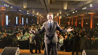 بالصور .. راغب علامة يتألق بحفل كامل العدد في مدينة نصر