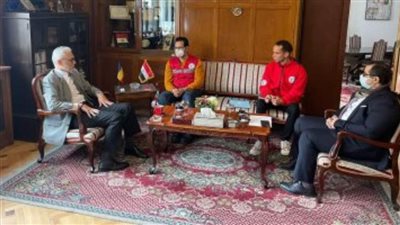 فريق من الهلال الأحمر المصري يصل رومانيا للمشاركة في إغاثة المغادرين أوكرانيا 