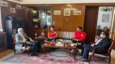 الهلال الأحمر المصري يصل رومانيا للمشاركة في جهود الإغاثة علي الحدود الرومانية الأوكرانية 