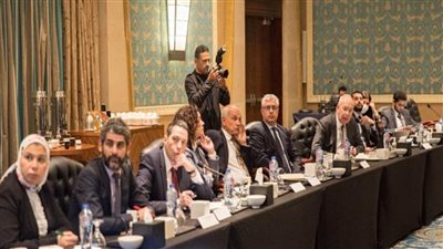 اقتصادية قناة السويس والصندوق السيادي تعقدان ورشة عمل للتعاون مع ميرسك العالمية (صور)