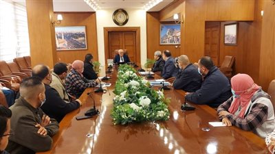 محافظ بورسعيد يتابع سير أعمال منظومة النظافة بالمحافظة