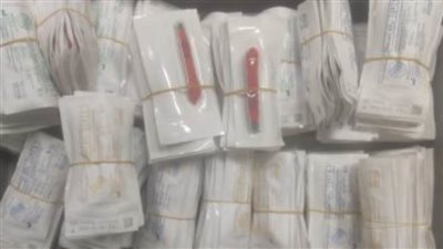 جمارك مطار سوهاج تضبط راكب قادم من دولة عربية حاول تهريب مستلزمات طبية