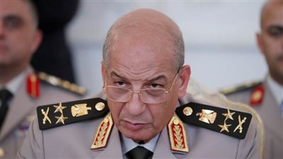 وزير الدفاع يلتقى بمقاتلى قوات حرس الحدود ويكرم عدداً من المتميزين