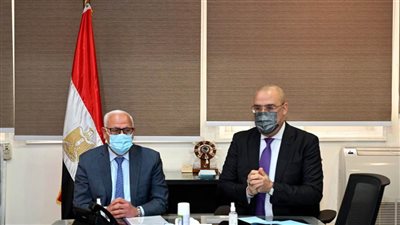 وزير الإسكان ومحافظ بورسعيد يتابعان المشروعات الجارى تنفيذها بالمحافظة