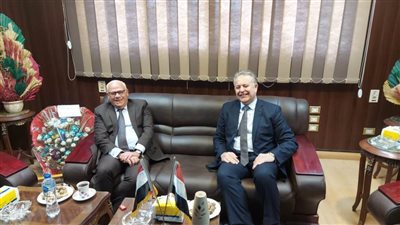 محافظ بورسعيد يزور محكمة بورسعيد ويوجه التهنئة لرئيس المحكمة الجديد