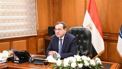 وزير البترول: الانتهاء من المسح السيزمي لمساحة جديدة بالبحر الأحمر قريبا (صور)