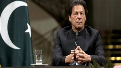 البرلمان الباكستاني يجتمع لسحب الثقة من عمران خان