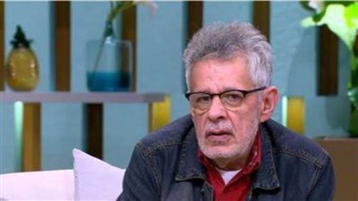 يسرا تنعي الراحل زكي فطين بكلمات مؤثرة