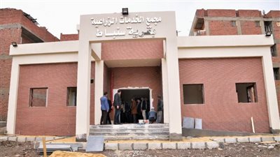 محافظ الغربية يتفقد مشروعات حياة كريمة في ٤ قرى بزفتى