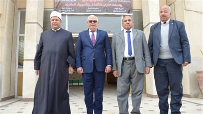 محافظ بورسعيد ورئيس جامعة الأزهر يشهدان ندوة مقدمة في التحقيق ومنهج استخدام المراجع في البحث العلمي