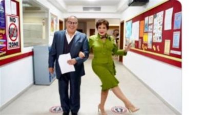 شاهد صلاح عبد الله مع لبلبة فى كواليس تصوير مسلسل 