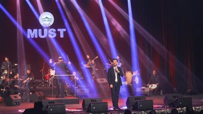 بالصور.. وائل جسار يتألق فى حفل كامل العدد بأوبرا جامعة مصر للعلوم والتكنولوجيا
