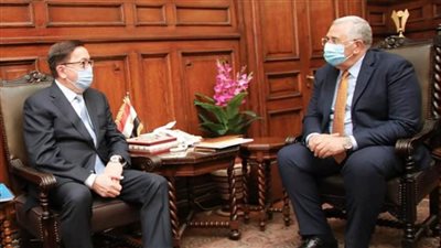 وزير الزراعة يبحث مع سفير كازاخستان بالقاهرة التعاون بين البلدين