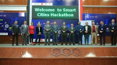 جامعة بنها تُكرم الفرق الفائزة في أول هاكاثون للمدن الذكية (صور)
