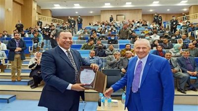 جامعة المنصورة الجديدة تنظم ندوة عن الثورة الصناعية وتبحث تعزيز التعاون مع شركة سيمنس الألمانية (صور)