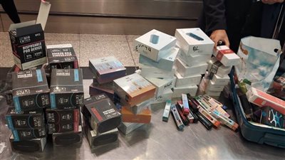 ضبط شيش مهربة من بيروت مع طبيب مصري في مطار القاهرة