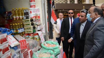 وزير التنمية المحلية يطلق 