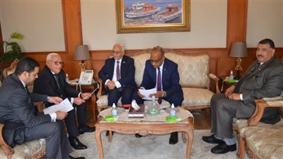 محافظ بورسعيد يستقبل نائب وزير التربية والتعليم