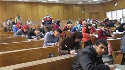 عاجل | الحكومة تكشف حقيقة تأجيل امتحانات الفصل الدراسي الثاني بالجامعات والمعاهد