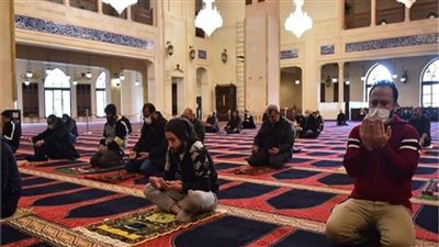 «الإفتاء» توضح حكم الصلاة في المساجد التي بها أضرحة في رمضان