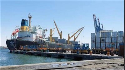 تفريغ 10 آلاف طن رخام وتداول 17 سفينة بموانئ بورسعيد اليوم 11 ابريل 