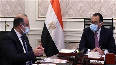 رئيس الوزراء يلتقي رئيس مجلس إدارة البورصة المصرية (صور)