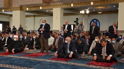 وزيرا التنمية المحلية والأوقاف ومفتي الجمهورية ومحافظ الجيزة يفتتحون مسجد السيدة خديجة بنت خويلد بأكتوبر (صور)