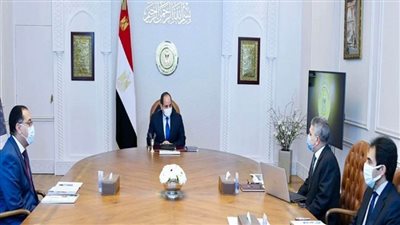 عاجل | الرئيس السيسي يوجه بالاستمرار في مشروعات تطوير قناة السويس