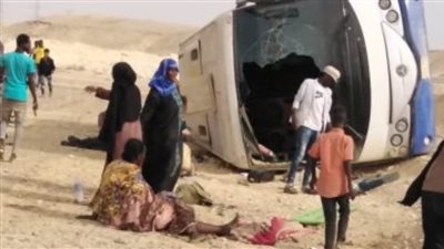 بالأسماء..مصرع شخص وإصابة 5 آخرين في انقلاب أتوبيس على الصحرواى الشرقى بسوهاج