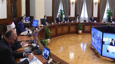 رئيس الوزراء: الدولة تتحرك على مختلف المحاور لمواجهة تداعيات الأزمة العالمية الراهنة (صور)