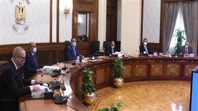 رئيس الوزراء يترأس اجتماع اللجنة الرئيسية لتقنين أوضاع الكنائس (صور)
