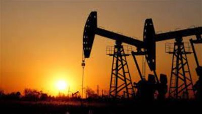 تراجع أسعار النفط وسط إشارات متباينة بشأن الإمدادات