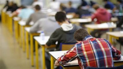 الحكومة تحسم الجدل بشأن حذف أجزاء من مقررات الثانوية العامة