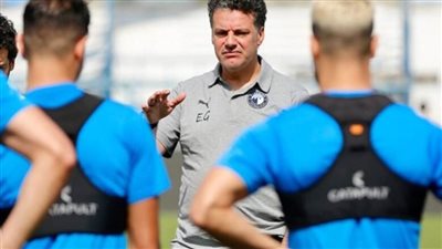 قبل مباراة الوداع.. إيهاب جلال يعقد آخر جلسة مع لاعبي بيراميدز