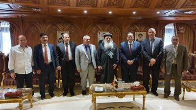 وكيل تعليم الغربية يقدم التهنئة بعيد القيامة المجيد لأسقف طنطا 