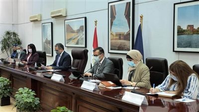 وزراء السياحة والتنمية المحلية والبيئة يناقشون الاستعدادات لمؤتمر المناخ (صور)