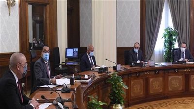 رئيس الوزراء يتابع تنفيذ مشروعات الإسكان والطرق والمحاور في الإسكندرية (صور)