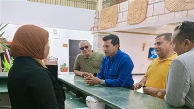 في أول أيام عيد الفطر.. وزير الرياضة يتفقد المدينة الشبابية بالغردقة (صور)