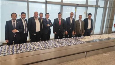 جمارك مطار سوهاج تضبط أمبولات دوائية مهربة مع راكب