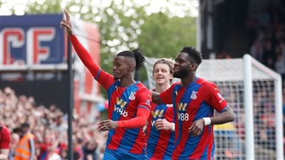 واتفورد يودع الدوري الإنجليزي بخسارته أمام كريستال بالاس