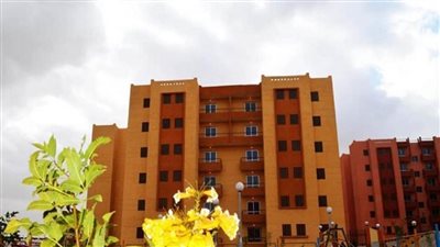 وزير الإسكان يتابع المشروعات الجاري تنفيذها بمدينتي أخميم وسوهاج الجديدتين (صور)