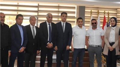 إيهاب جلال يوقع علي عقود تدريب منتخب مصر 