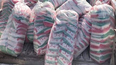 ضبط 27 طن سكر مدعم قبل بيعها بالسوق السوداء بقنا