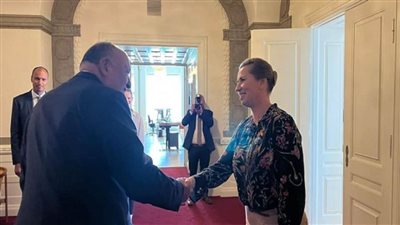 وزير الخارجية يبحث تعزيز العلاقات الثنائية مع رئيسة وزراء الدنمارك (صور)