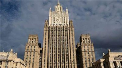 روسيا تغلق إذاعة كندية بموسكو وتلغي اعتمادات الصحفيين الكنديين