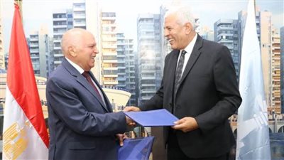 المعلمين توقع مذكرة تفاهم مع المهن الزراعية لاستصلاح 3آلاف فدان بالوادي الجديد